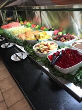 Maple Leaf Queen's Buffet