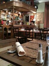 Restaurant la cave passe a table