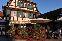 AU CHEVAL BLANC Win & Bierstub Atypique