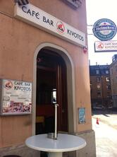 Konstantinos Tsianakas, Cafe Bar Kivotos