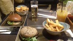 PETER PANE Burgergrill & Bar