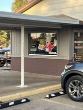 BENNYS BURGERS & SHAKES LLC