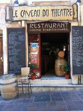 Le Caveau