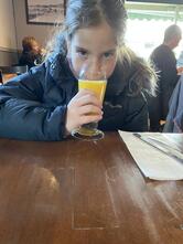 Au Petit Café Chez Denise Déjeuner, Brunch & Diner familial à Saint-Sauveur