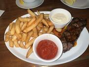 REIGN Restaurant & Bar