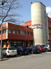 Au Grotto Restaurant - Pizzeria