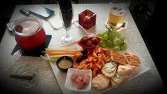 T9 - Coffee & Cocktails