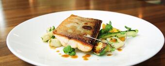 Marriott Pinnacle Vancouver - Showcase Restaurant & Bar