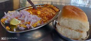 Ruchira Snacks Center