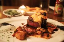 Nelson's Eye Restaurant