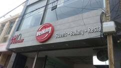 Welcome A Refreshment Shoppe/Velkim