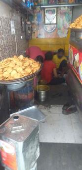 Shahi Kachori Wale