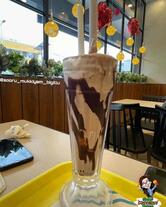 Polar Bear Ice Cream Sundaes Kalapatti