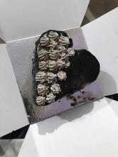 Cupcake Bliss Cakes & Desserts