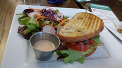 Café Chat l'heureux