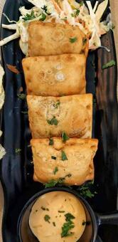 Yummy Tummy Cafe & Lounge