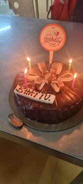 Super Donuts: American Eatery and Bakery