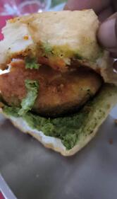 Harish bakers & sweets Sector 31