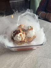 Gola Sizzlers Preet Vihar- Luxury dining and party hall