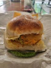 Rishi vadapav