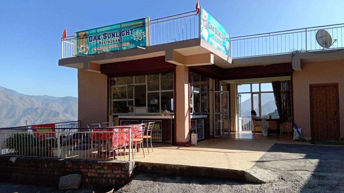 OAK SUNLIGHT RESTAURANT
