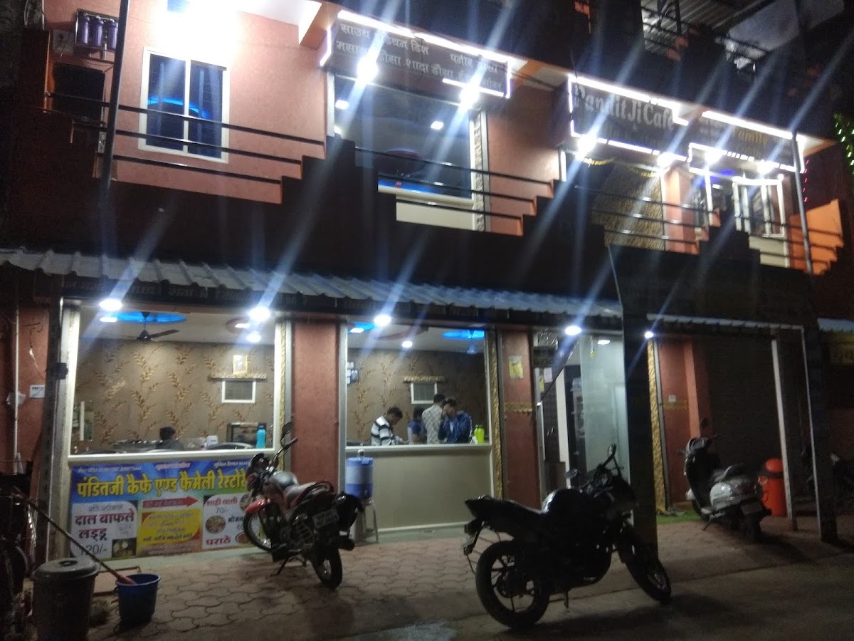 Pandit Ji Cafe And Family Restaurant