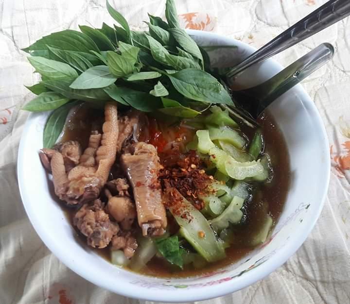 ก๋วยเตี๋ยวไก่มะระเจ๊แจ๊ว