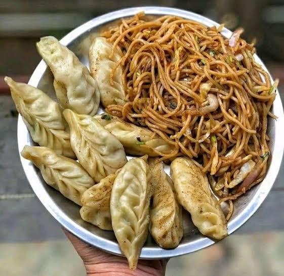 Youwecan12 bakery and cafe