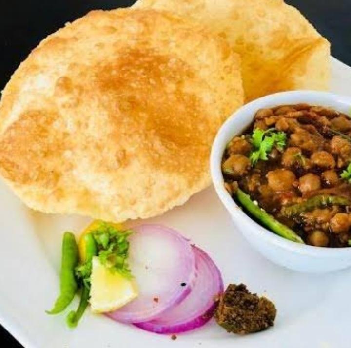 CHAUHAN CHHOLE BHATURE