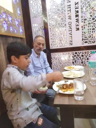 REWBREZ - Cafe & Restaurant