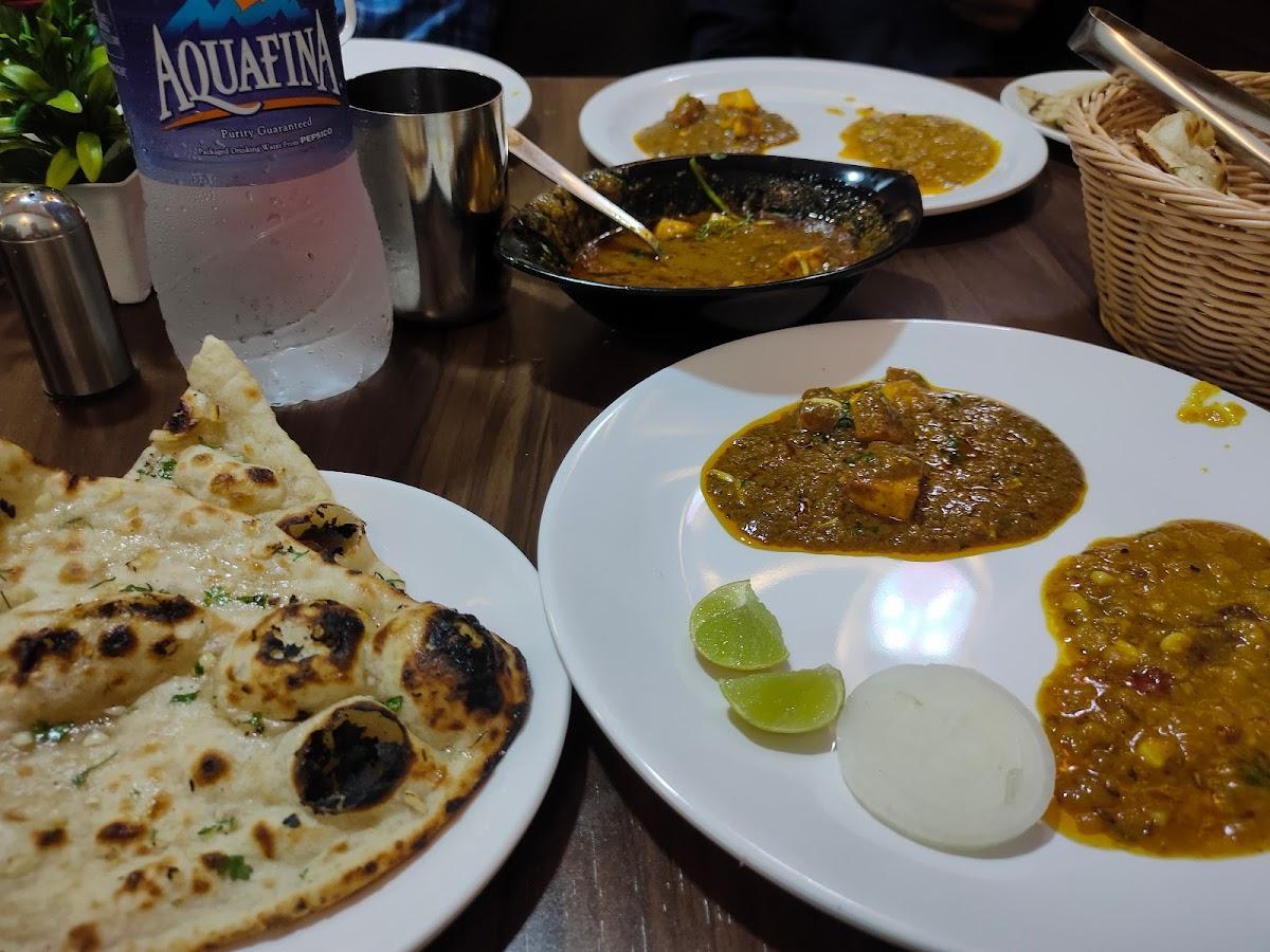 Relish Kitchen, Cafe & Restaraunt (Hotel)