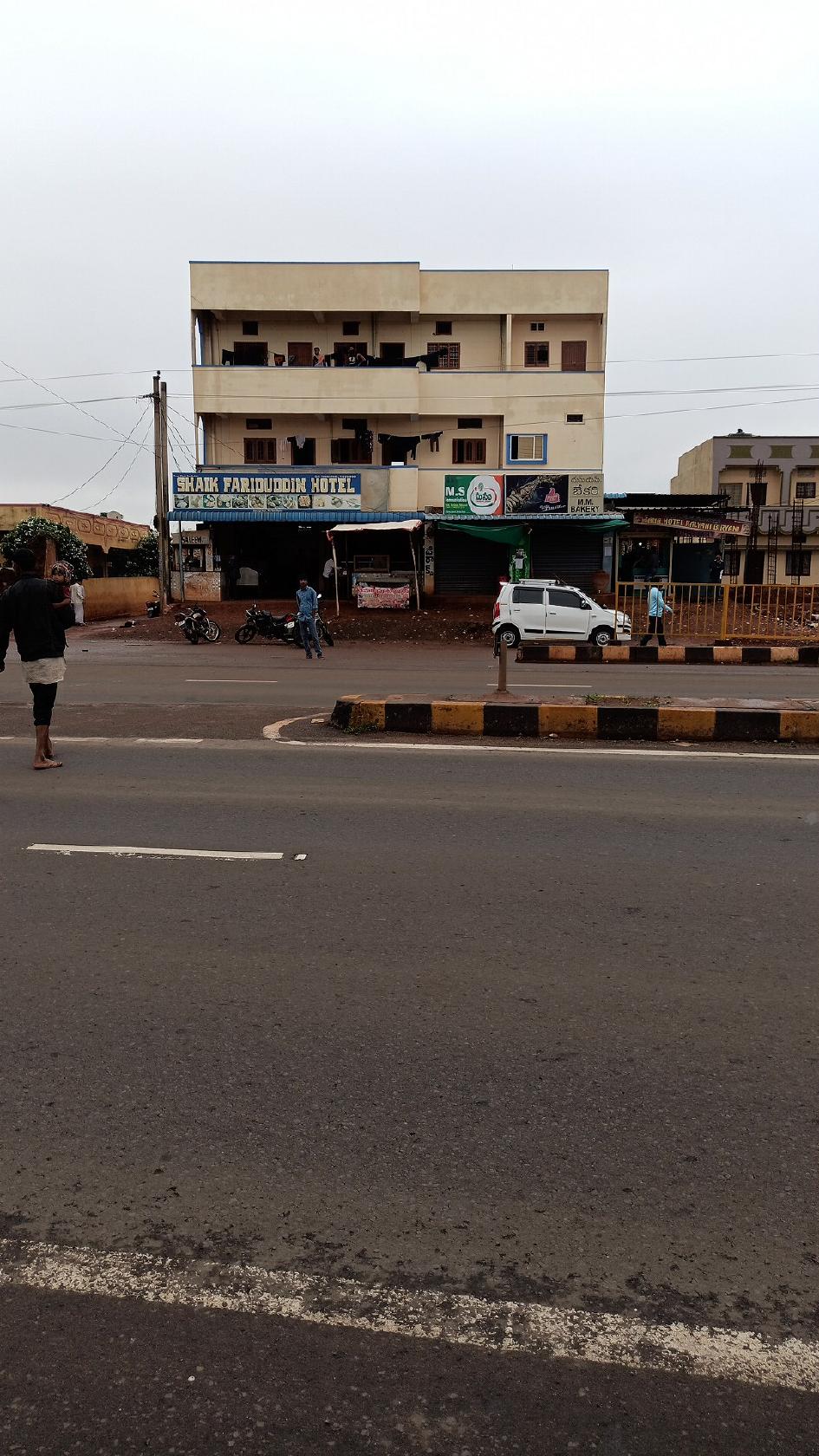 Shaik Fariddhoddin Hotel