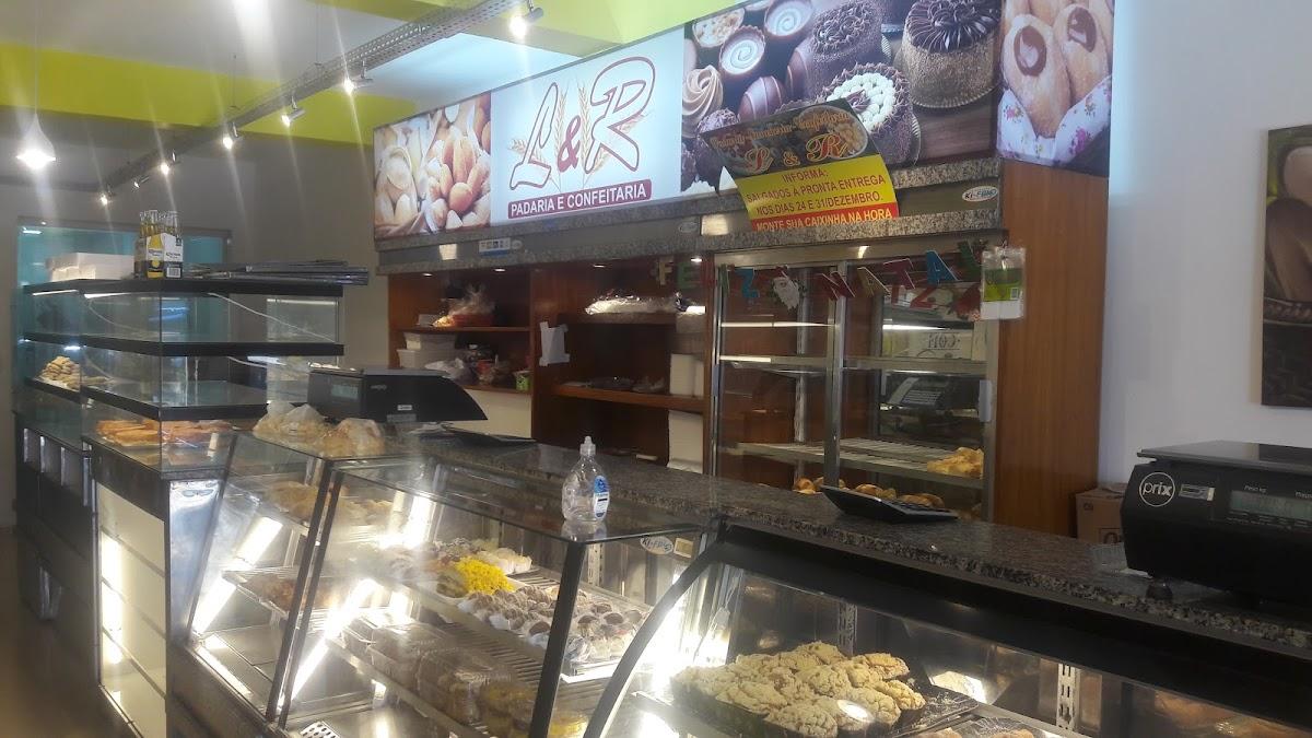 Padaria e Confeitaria L & R