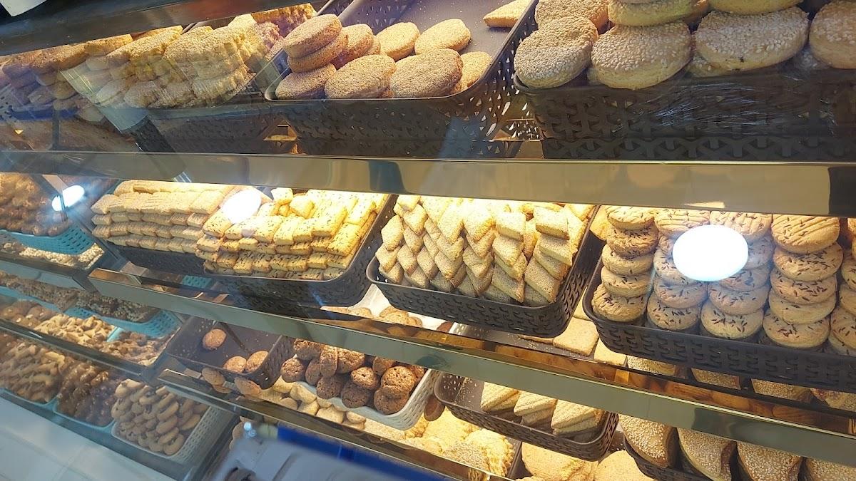 Shining Star Bakery & Confectionery