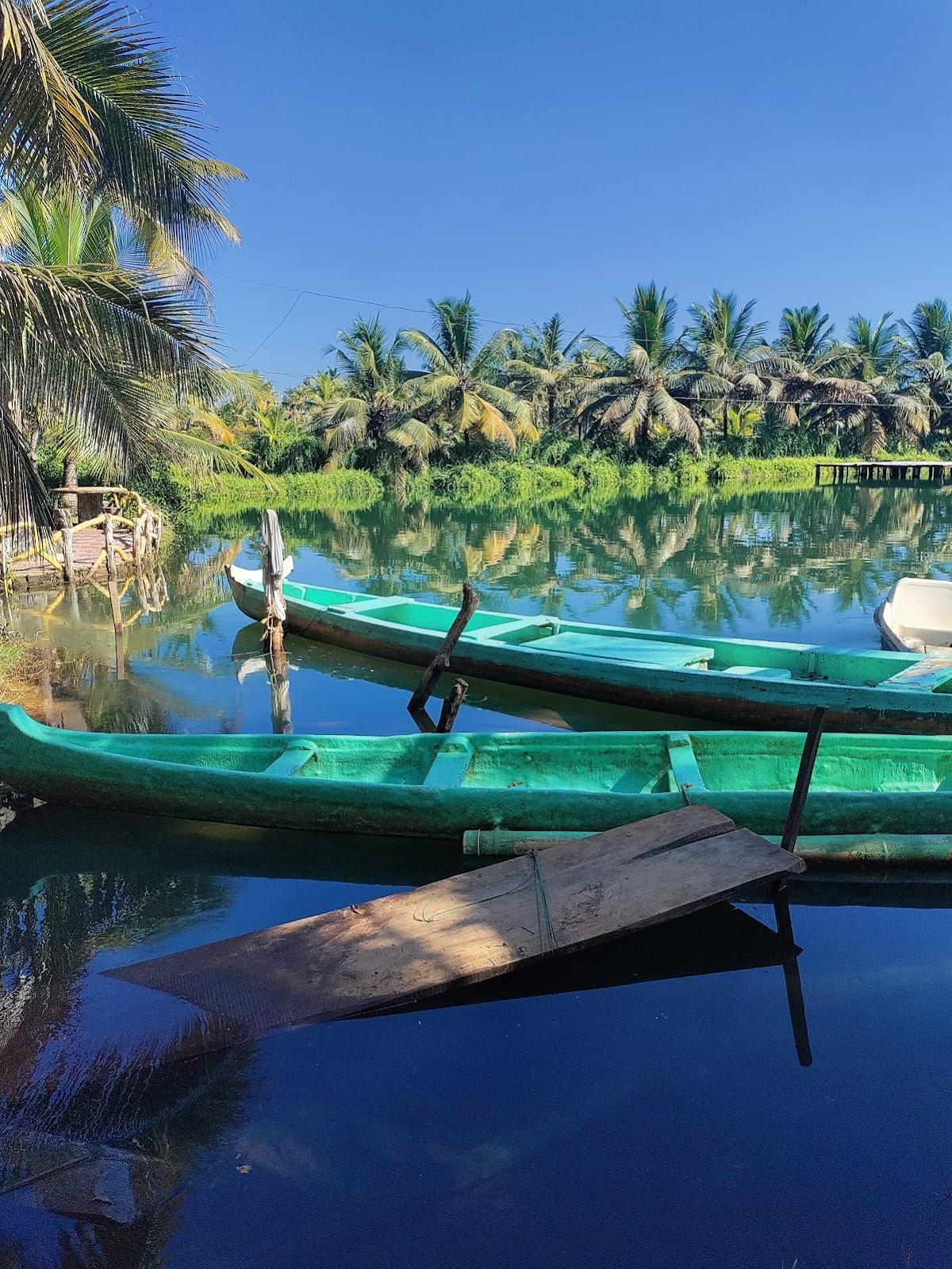 Munroe Island Lake Resort