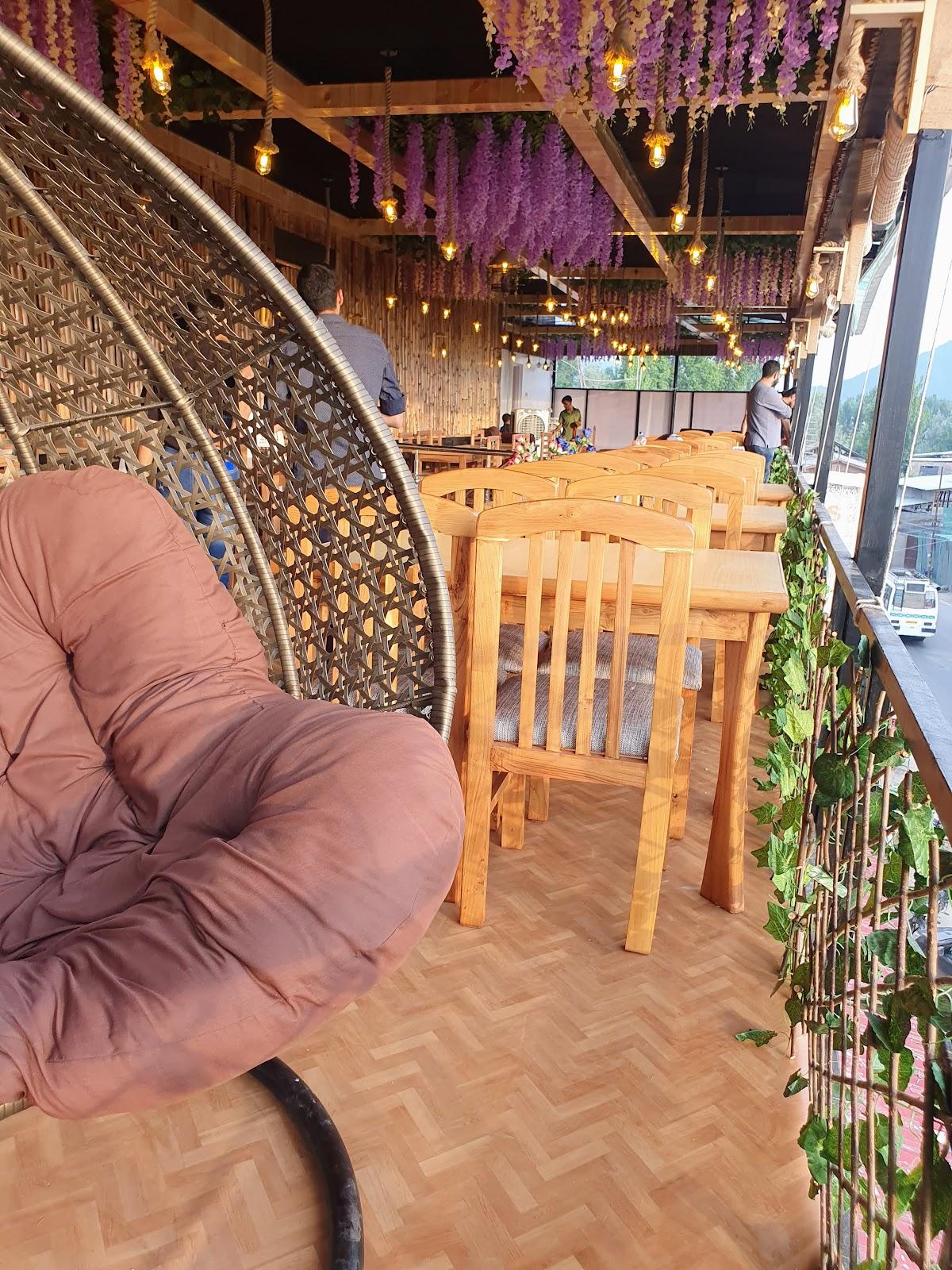 BIZZA Café Heritage