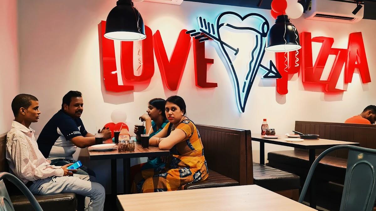 Pizza Hut Barackpore, Kolkata