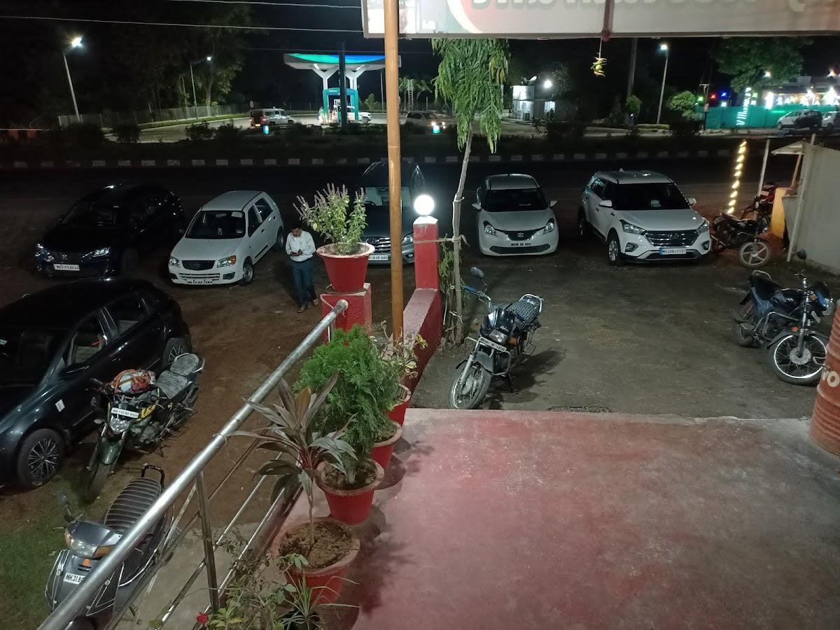 New Raj Dhaba And Family Restaurant