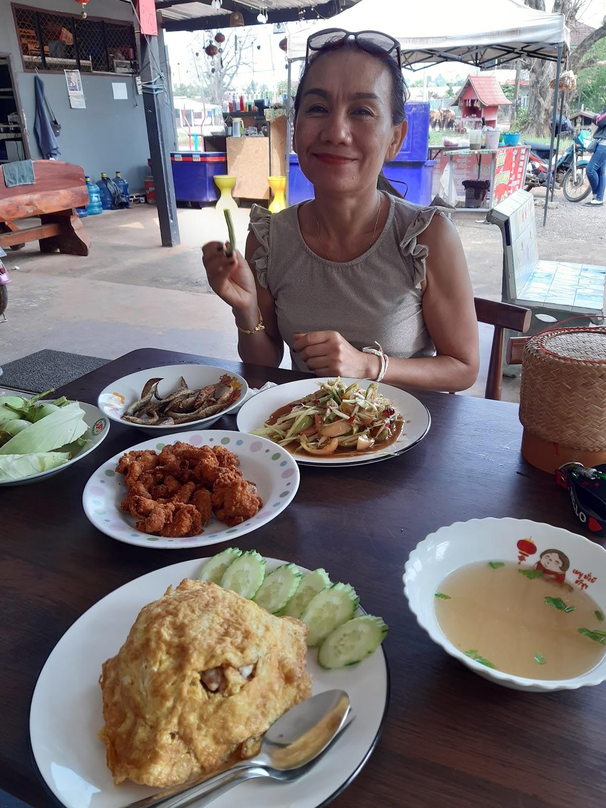 ลำภู เนื้อย่างเตาถ่าน สาขาคุณย่า