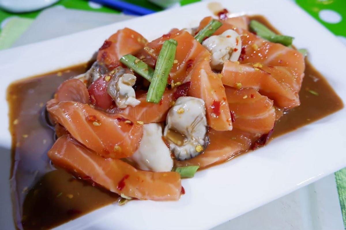 ส้มตำรวยกลางซอยเจริญ ซอยบ้านกล้วย-ไทรน้อย นนทบุรี