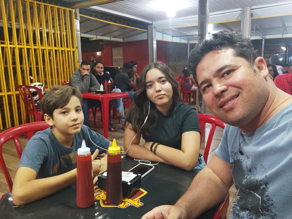 Victor Bombas Burguers