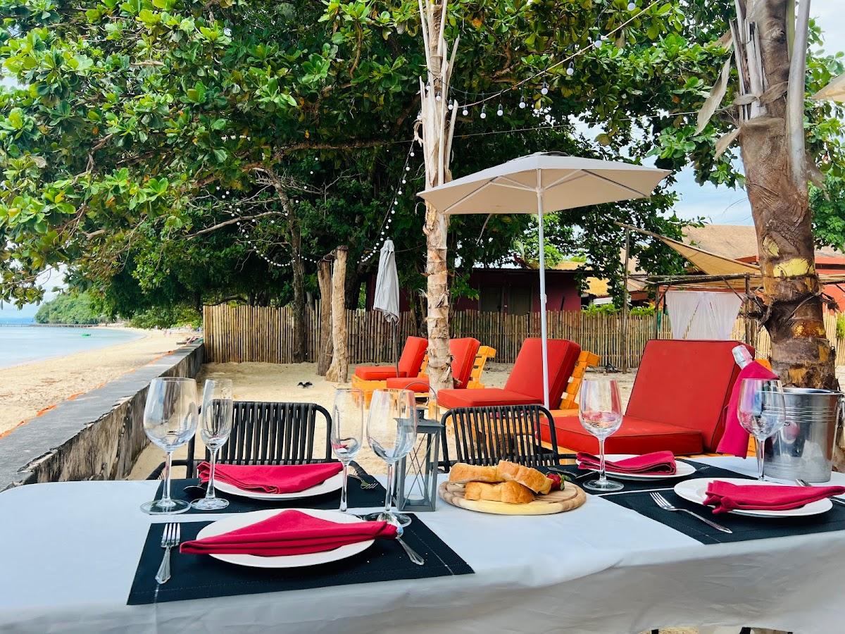 Yao Yai Beach Club