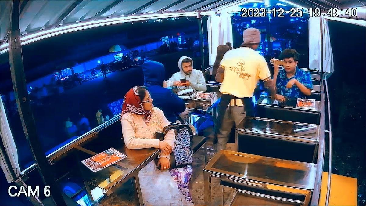 Gadi Veranda • গাড়ী বারান্দা