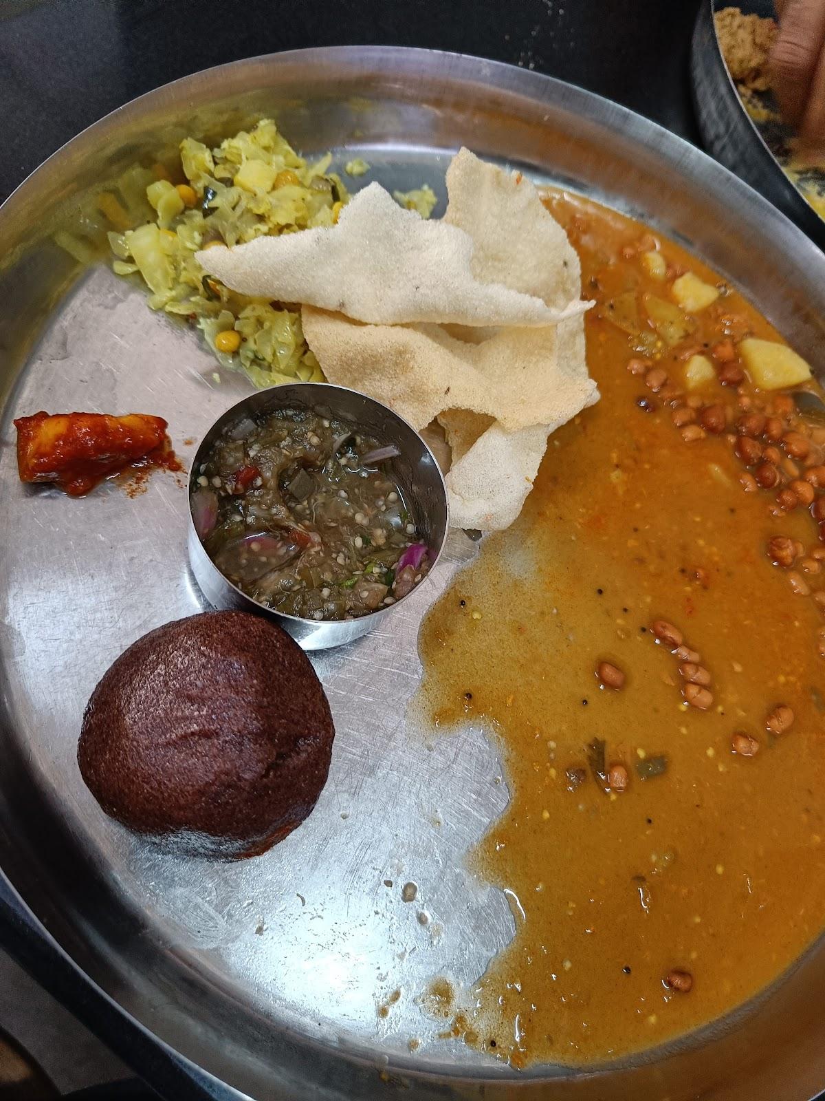 Sri sidalingeswara Halli Mane Hotel