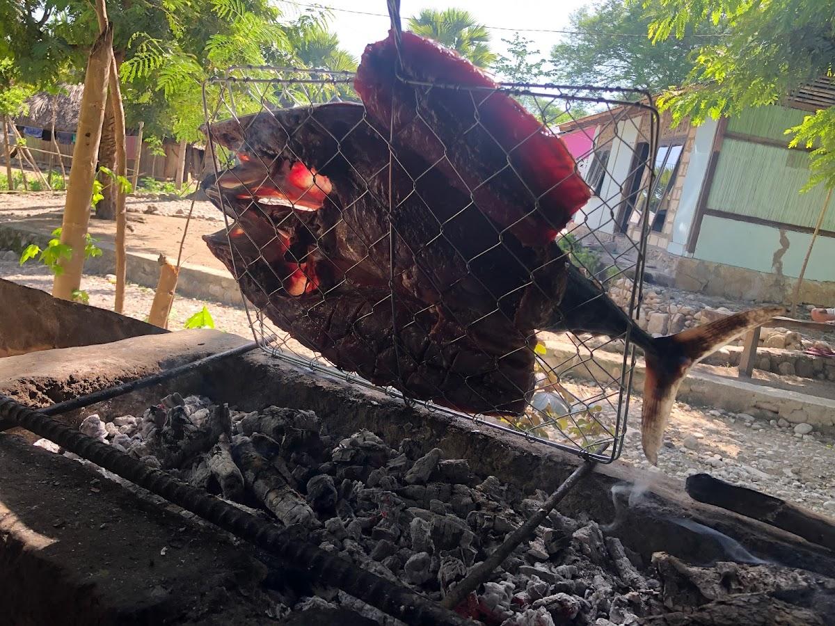 Ikan bakar Daud Nalle