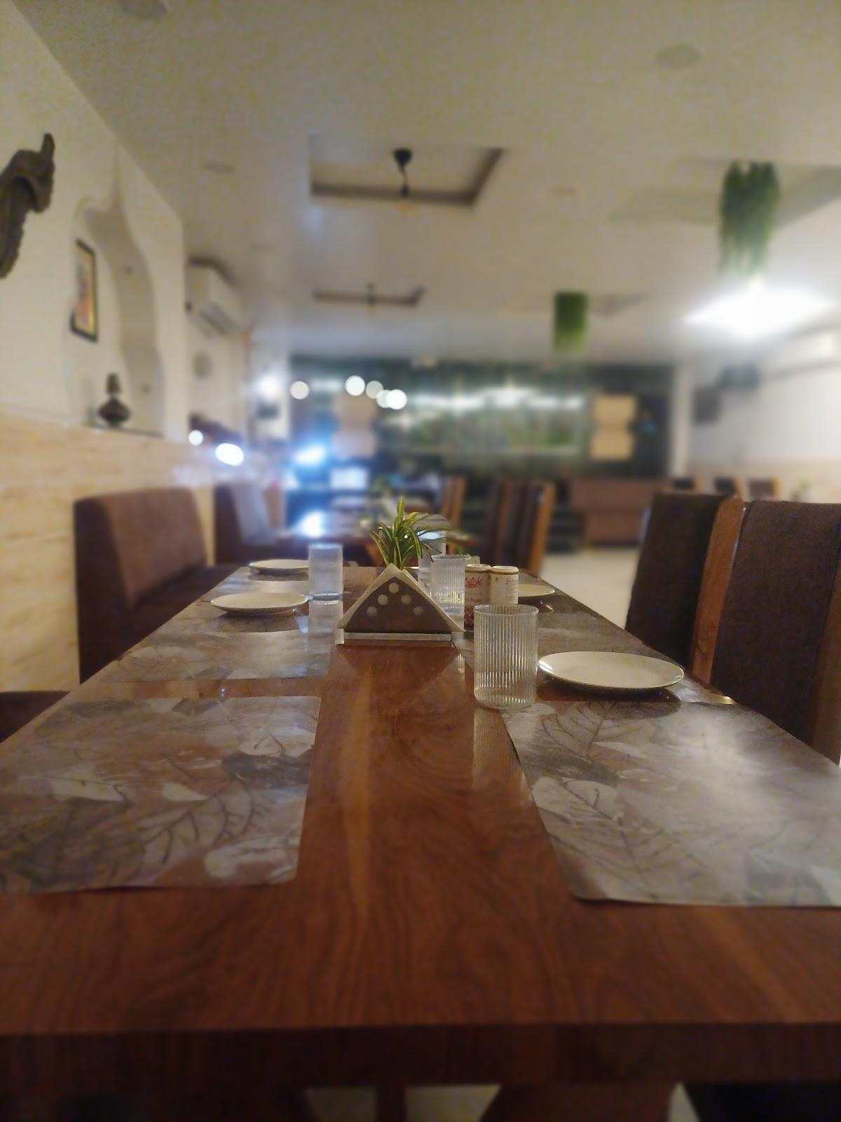 Cafe Luv Kush, Ayodhaya