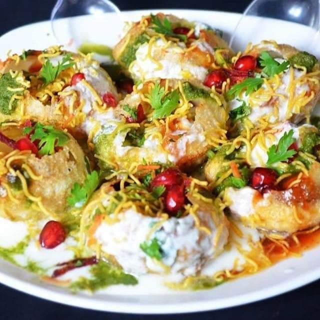 Madhav Chowpatty- family restaurant