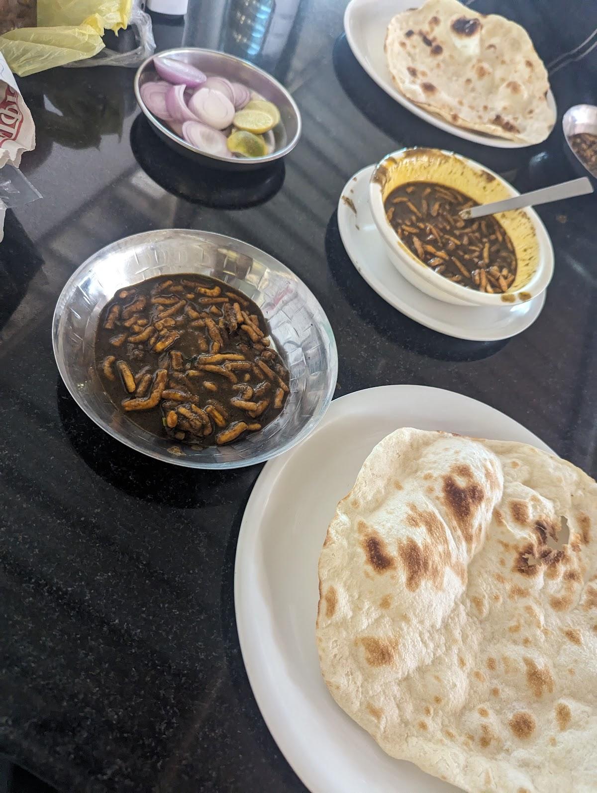 Hotel Ambar हॉटेल अंबर