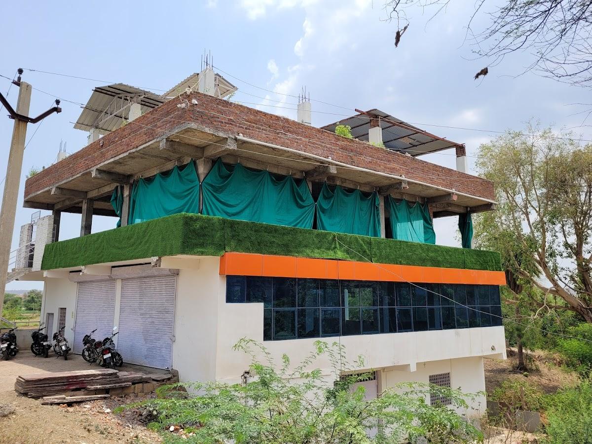 CHAMBAL RIVER FRONT RESTAURANT AND CAFE