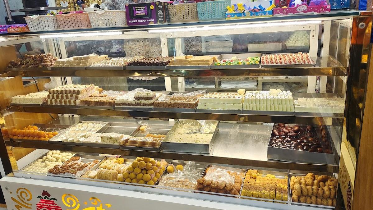 BALAJI BAJRANG SWEET BAKER AND CHAT